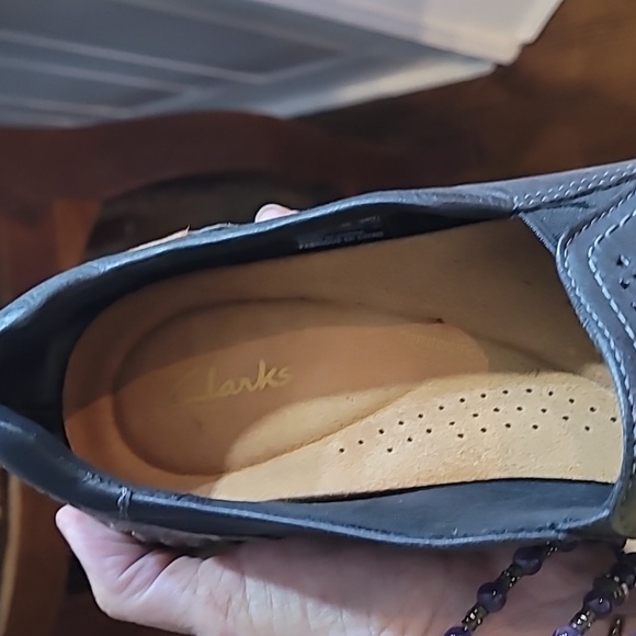 Comfy Clarks black moccasins - Picture 14 of 16